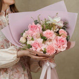 Pink pleasure: Bouquet of flowers